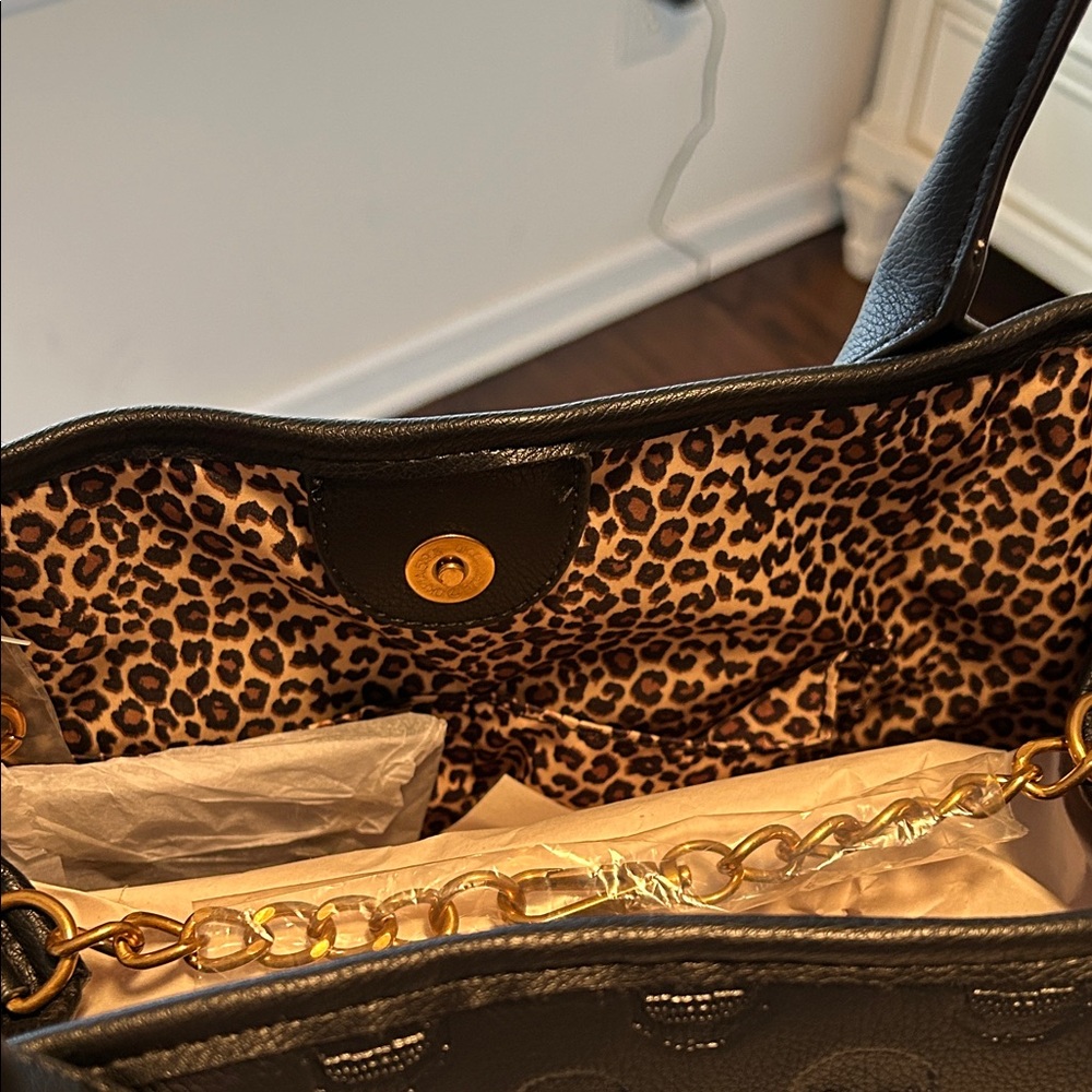 Betsey Johnson Black Embossed Skull Shoulder Bag - Picture 6 of 14